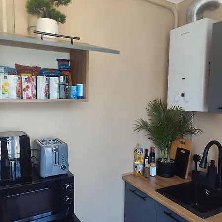 Stylish Center - Near Border - Self Check-in Apartment *